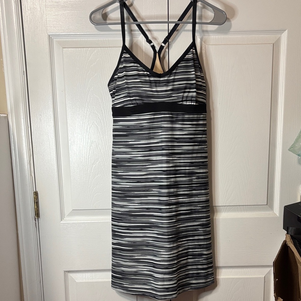 Athleta Cream and Black Dress Sz S VGUC
